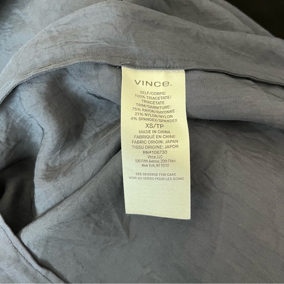 Vince Top Rib Trim Coastal Satin Crepe Crewneck Short Sleeve Relaxed - Picture 11 of 12